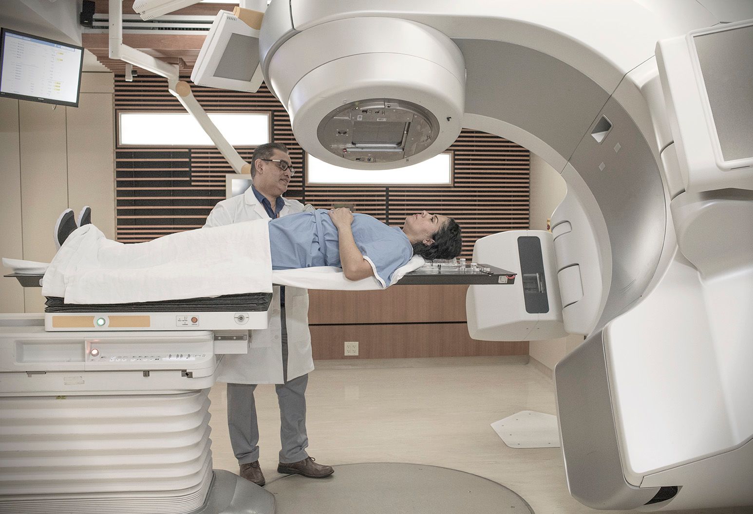 Fourdimensional radiation therapy (4D radiotherapy