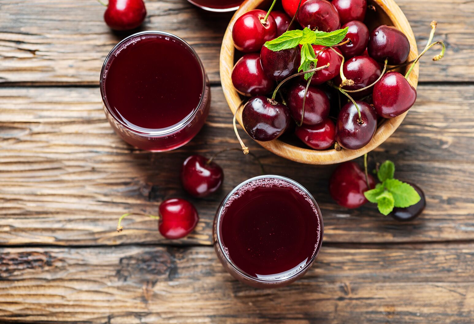 Tart cherry juice for detoxification