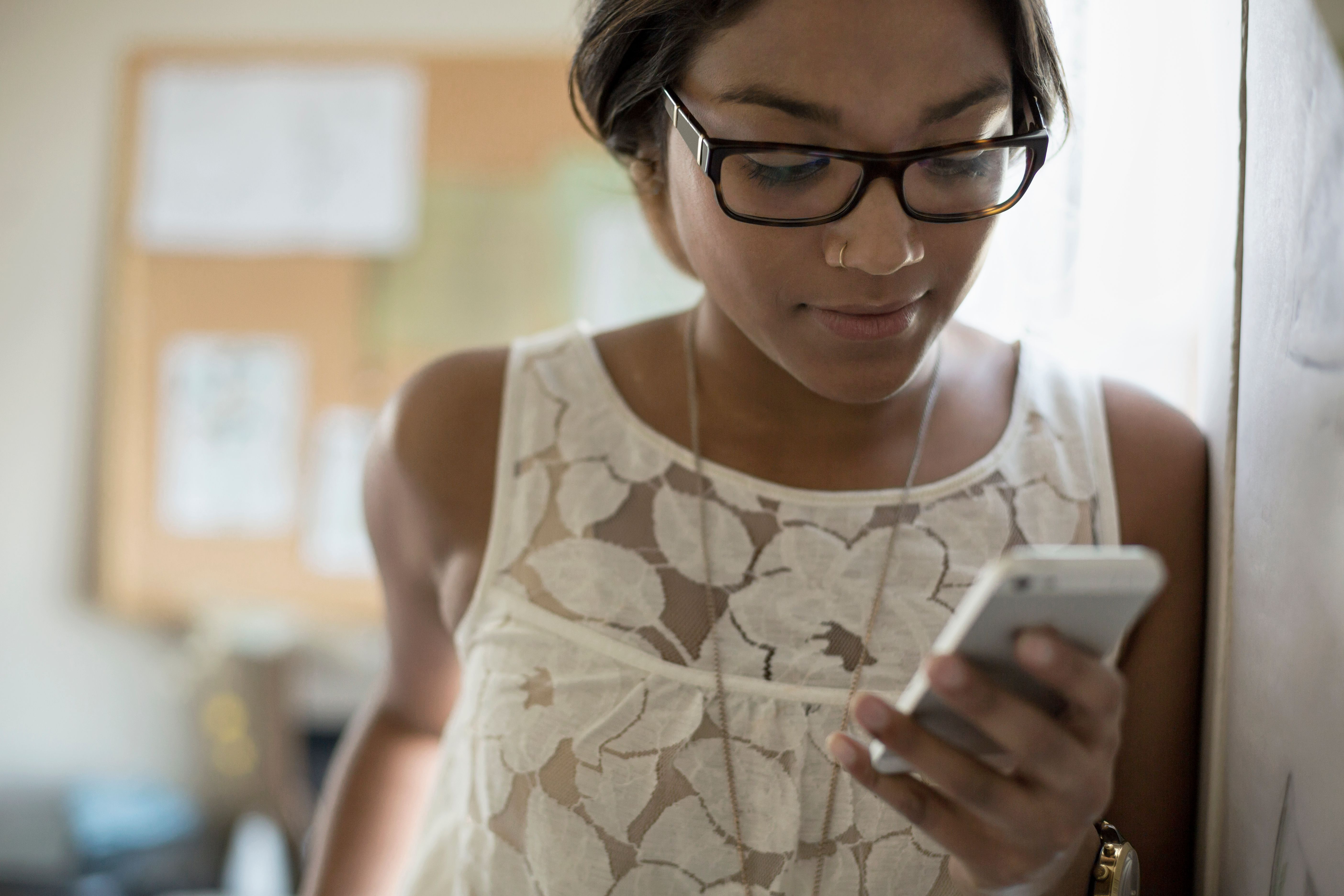 Artificial networks shed light on human face recognition.