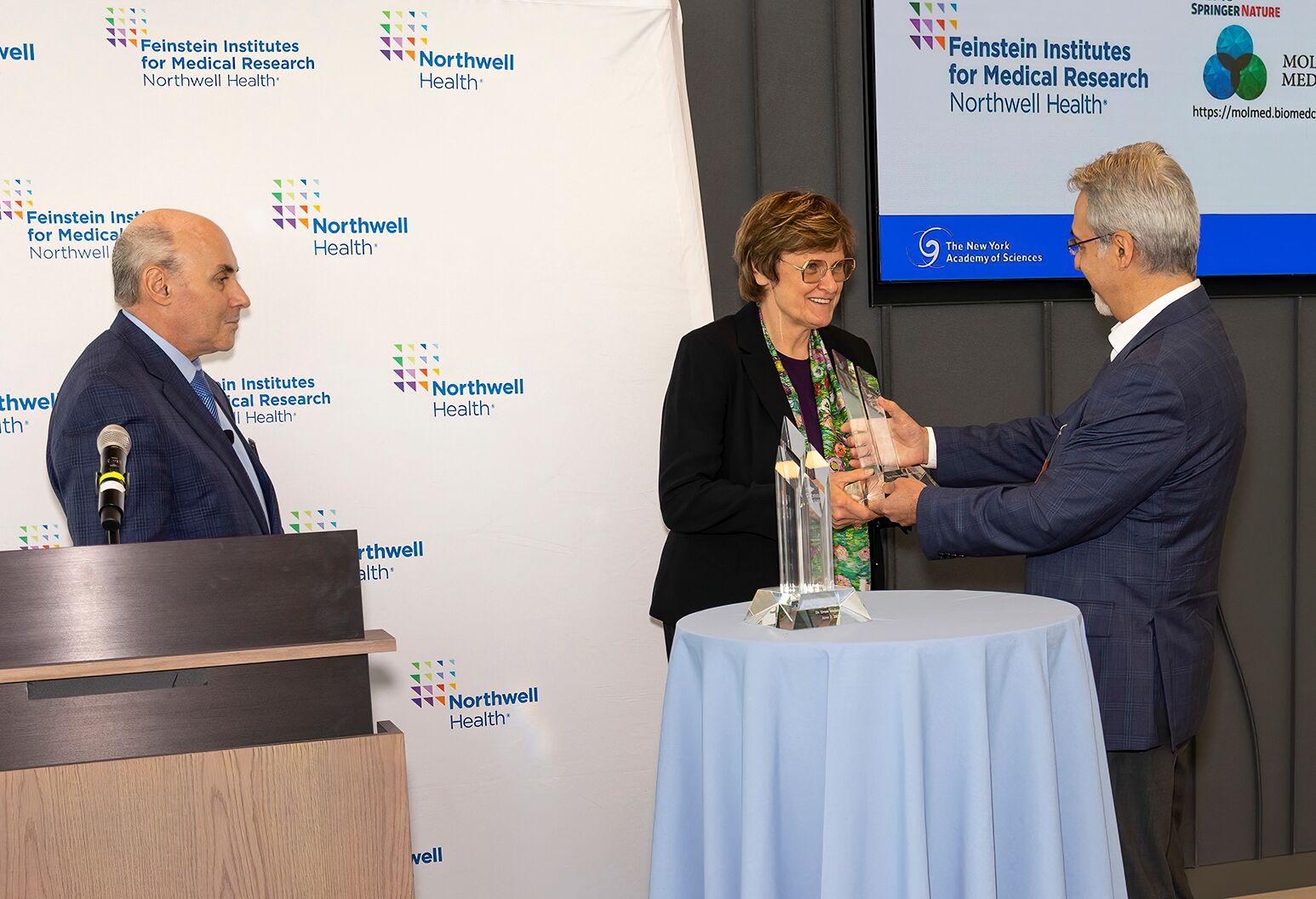 Honoring mRNA pioneers Katalin Karikó and Drew Weissman Northwell Health