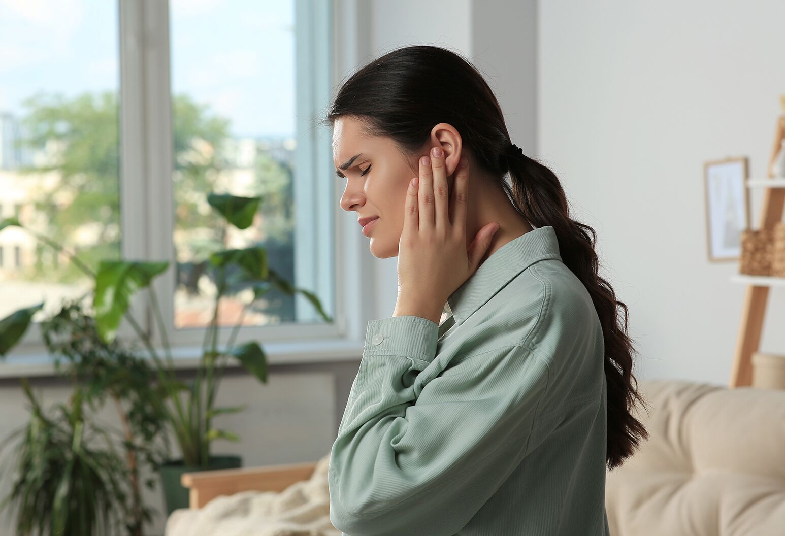 Why Does My Ear Hurt When I Swallow? The Well by Northwell