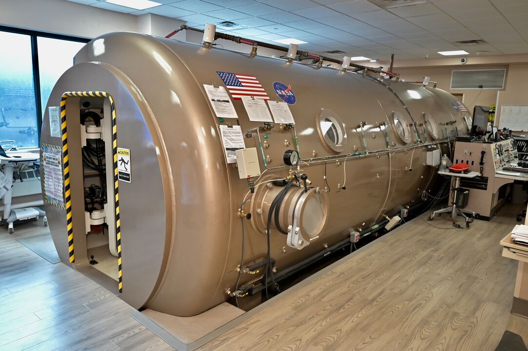 Hyperbaric chamber hood saves doctor's life during pandemic Northwell