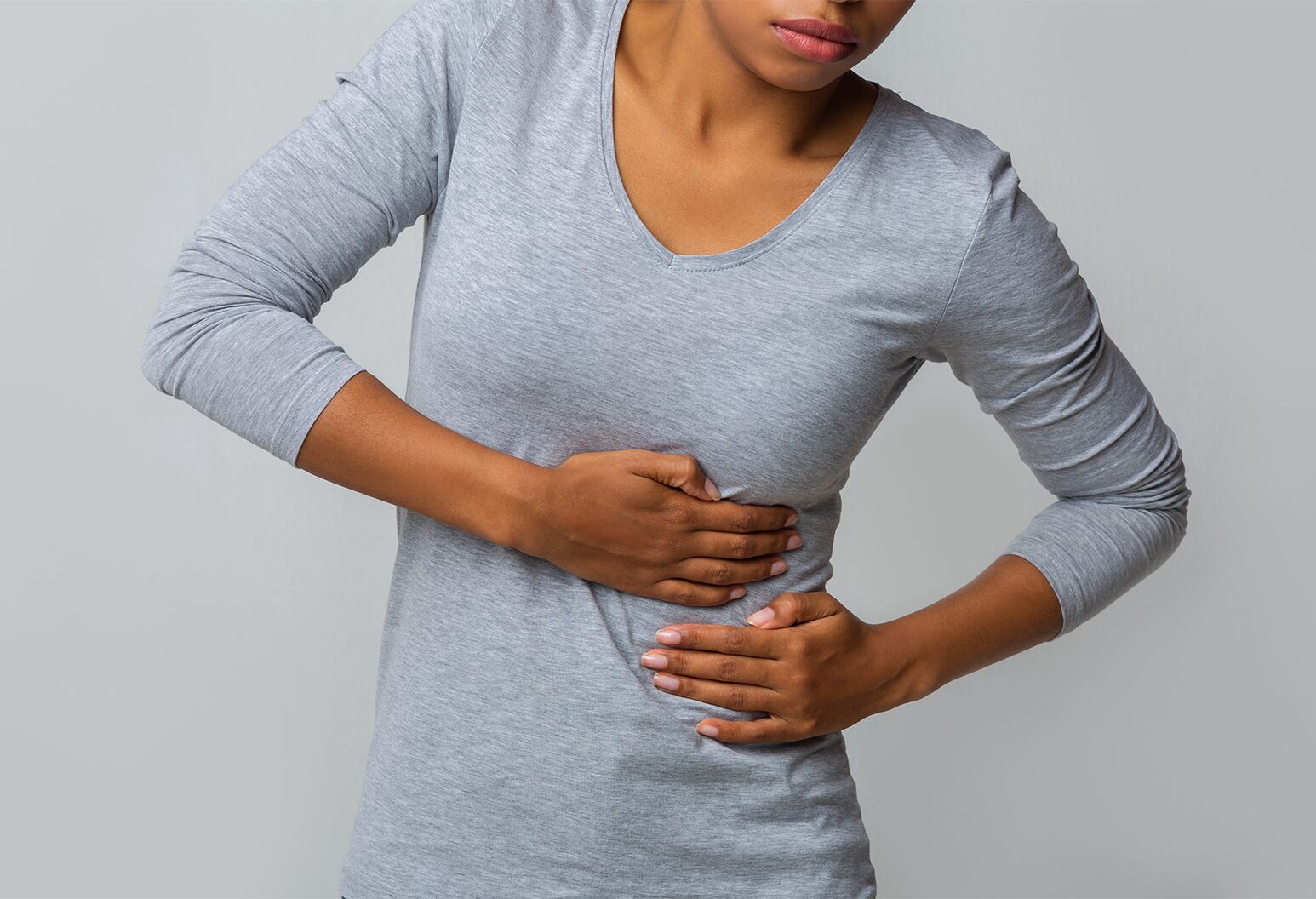Right upper quadrant pain under the ribs: 9 causes