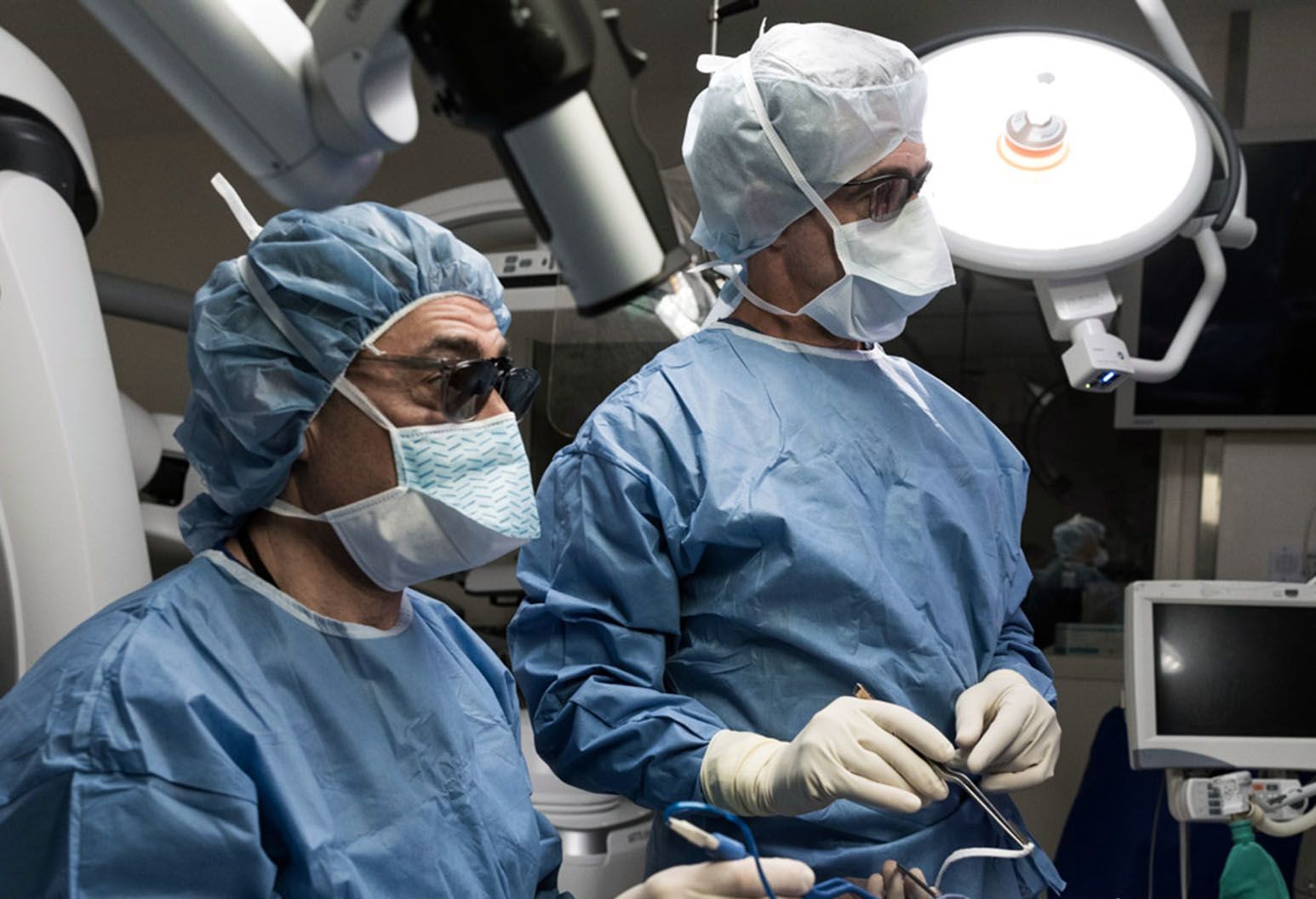 neurosurgeons operating